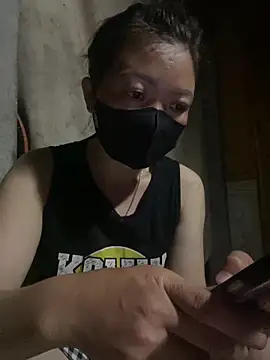 Snapshot of Bling-pusy chatting on May 31, 2026, 1:29 pm Bling-pusy online show from May 31, 2026, 1:29 pm