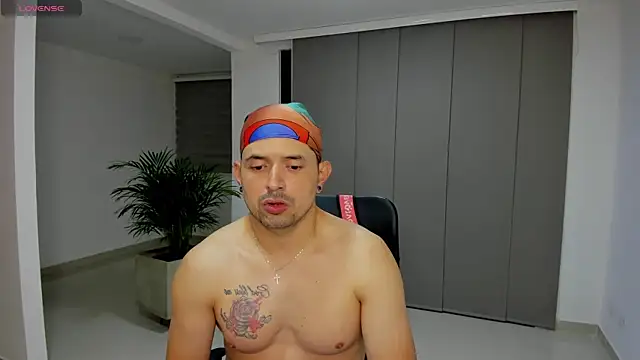 TroyeSavage online show from March 13, 2026, 12:39 am