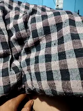 RAJPUTBOY9 online show from March 9, 2026, 7:40 pm