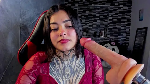 Snapshot of Sophiia_cherry chatting on May 16, 2026, 7:34 pm Sophiia cherry online show from May 16, 2026, 7:34 pm