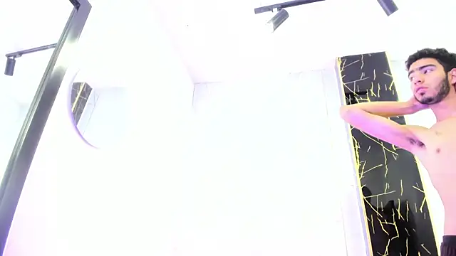 Valentin Lux online show from April 2, 2026, 4:10 am