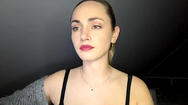 Snapshot of ScarlettSensitive chatting on May 21, 2026, 8:27 pm ScarlettSensitive online show from May 21, 2026, 8:27 pm