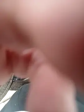 05lolo online show from April 26, 2026, 1:31 pm