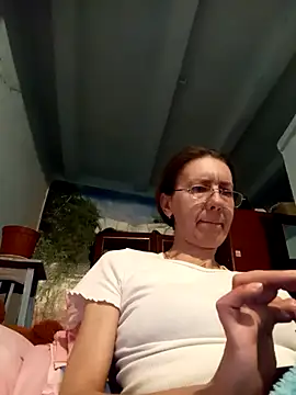 Tania9876 online show from April 17, 2026, 6:22 pm