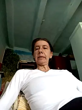 Tania9876 online show from April 26, 2026, 6:44 am