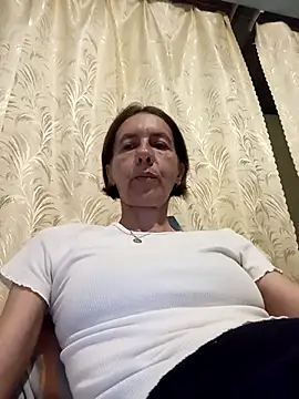 Tania9876 online show from June 5, 2026, 6:57 pm