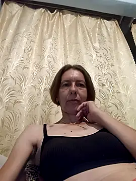 Snapshot of Tania9876 chatting on July 1, 2026, 7:57 pm Tania9876 online show from July 1, 2026, 7:57 pm