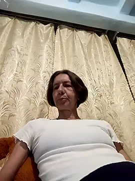 Snapshot of Tania9876 chatting on July 10, 2026, 7:27 pm Tania9876 online show from July 10, 2026, 7:27 pm