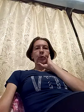 Snapshot of Tania9876 chatting on July 22, 2026, 7:38 pm Tania9876 online show from July 22, 2026, 7:38 pm
