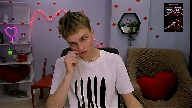 Snapshot of john_lik chatting on April 27, 2026, 12:14 pm john lik online show from April 27, 2026, 12:14 pm
