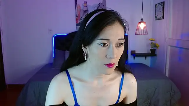 Snapshot of Mylu_xx chatting on May 19, 2026, 1:28 pm Mylu xx online show from May 19, 2026, 1:28 pm