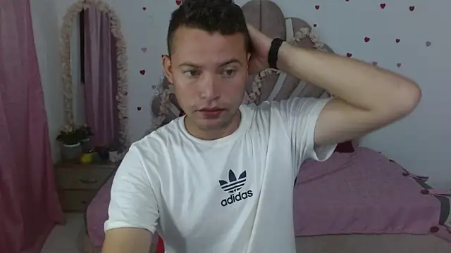sven fox723 online show from June 8, 2026, 12:38 pm