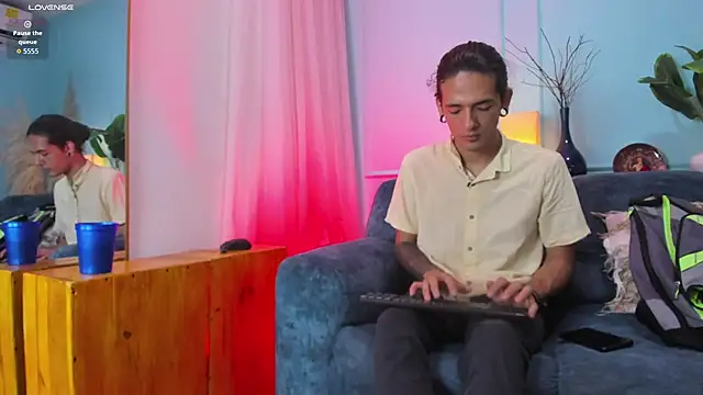 Skinny Mac online show from July 31, 2026, 2:38 pm