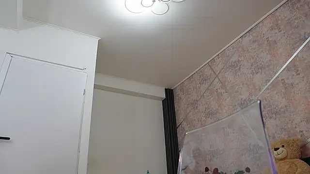 Snapshot of IceBlueBabe chatting on May 12, 2026, 7:00 pm IceBlueBabe online show from May 12, 2026, 7:00 pm