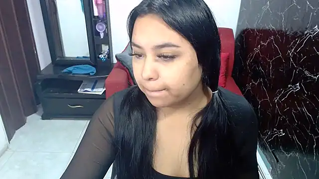 candymorena69 online show from July 6, 2026, 12:46 pm