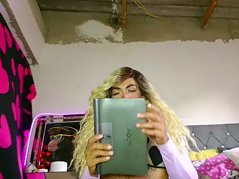 candy aass online show from March 27, 2026, 9:47 pm