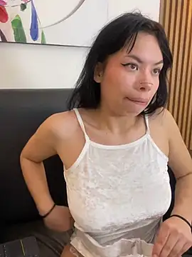 Queen Chanel XXX online show from April 1, 2026, 8:06 pm