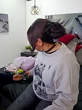 Liily Foxxy online show from April 1, 2026, 10:38 am