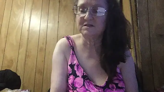 Snapshot of milfmichelle69 chatting on May 20, 2026, 1:34 am milfmichelle69 online show from May 20, 2026, 1:34 am