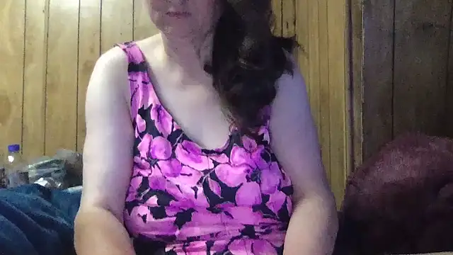 Snapshot of milfmichelle69 chatting on May 25, 2026, 2:17 am milfmichelle69 online show from May 25, 2026, 2:17 am