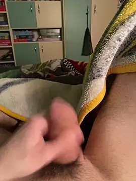 smallcoock online show from April 18, 2026, 9:37 pm