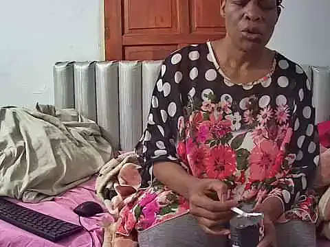 JoycyQueen online show from March 20, 2026, 2:33 pm