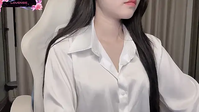 Snapshot of Ngan-Baby chatting on March 29, 2026, 11:43 am Ngan-Baby online show from March 29, 2026, 11:43 am