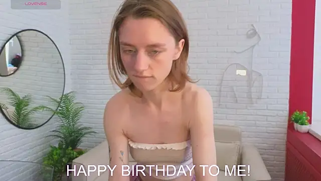 Snapshot of Pretty_Victoria chatting on June 7, 2026, 6:17 am Pretty Victoria online show from June 7, 2026, 6:17 am