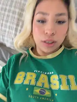 mxmxee online show from April 6, 2026, 1:23 pm