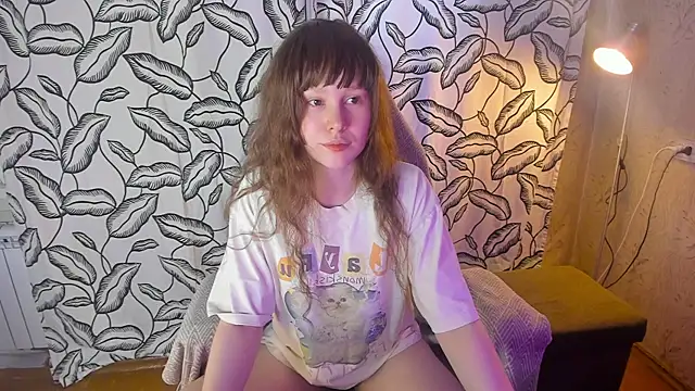NikiCozy online show from June 8, 2026, 1:28 am