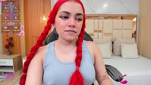 Snapshot of luna_veega chatting on July 17, 2026, 4:56 pm luna veega online show from July 17, 2026, 4:56 pm