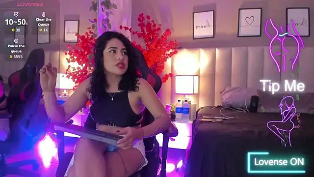 Snapshot of aniie_rouse chatting on June 6, 2026, 2:38 am aniie rouse online show from June 6, 2026, 2:38 am
