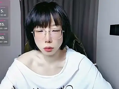 lin lin 520 520 online show from April 7, 2026, 7:09 am