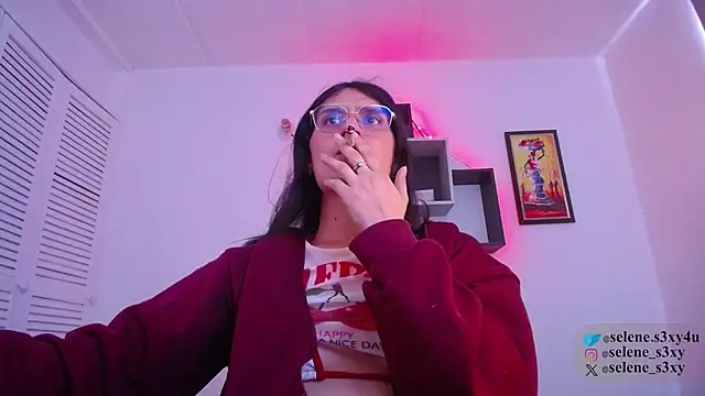 selene cutie online show from April 10, 2026, 5:39 pm