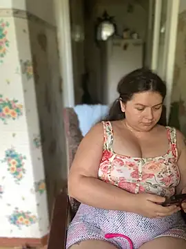 Nenssy555 online show from July 25, 2026, 2:25 pm