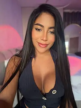 Snapshot of SaraValentina11 chatting on May 26, 2026, 10:17 pm SaraValentina11 online show from May 26, 2026, 10:17 pm