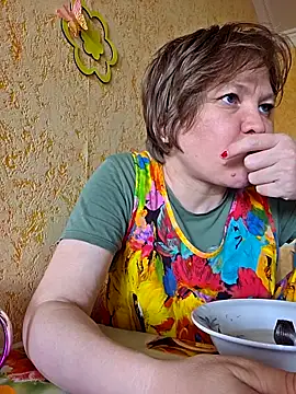  LOLA-LOLA  online show from May 14, 2026, 1:18 pm