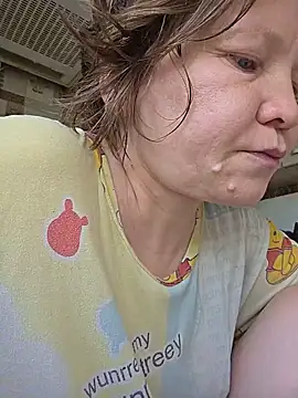Snapshot of _LOLA-LOLA_ chatting on June 17, 2026, 6:49 am LOLA-LOLA online show from June 17, 2026, 6:49 am