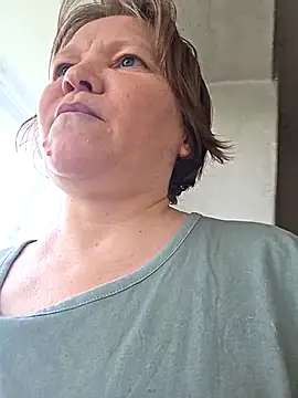 Snapshot of _LOLA-LOLA_ chatting on June 24, 2026, 9:19 am LOLA-LOLA online show from June 24, 2026, 9:19 am