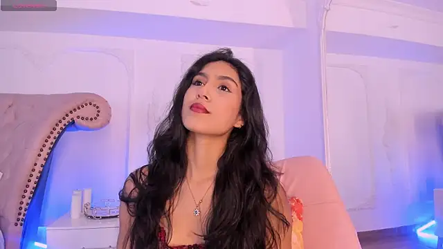 Snapshot of LucianaBlanco_ chatting on May 15, 2026, 8:27 pm LucianaBlanco online show from May 15, 2026, 8:27 pm