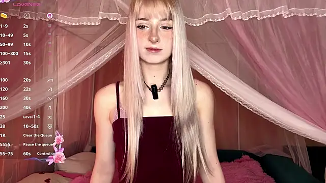 OnlyEva1 online show from April 3, 2026, 7:28 am