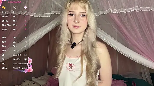 OnlyEva1 online show from April 14, 2026, 10:10 am