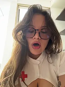 Tallulah Kinky online show from July 18, 2026, 12:31 pm