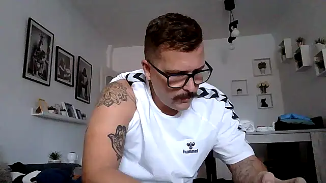 yanick931 online show from April 23, 2026, 10:47 am