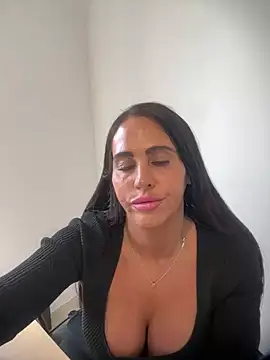Snapshot of spiceyminx1234 chatting on June 20, 2026, 10:40 am spiceyminx1234 online show from June 20, 2026, 10:40 am