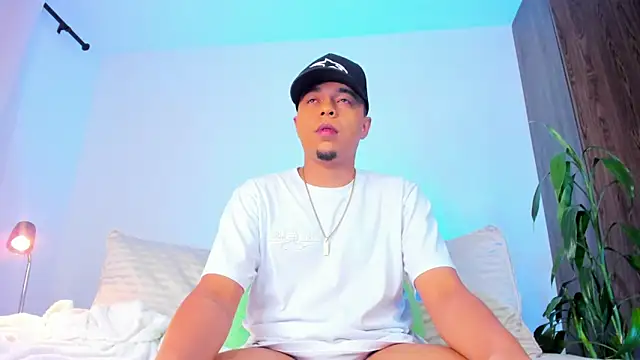 Randdy 333 online show from April 22, 2026, 5:43 am