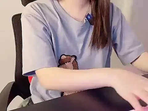 hunhun122 online show from April 20, 2026, 10:33 pm