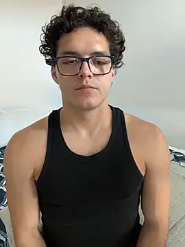 Snapshot of Caleb-Sweats chatting on May 28, 2026, 7:22 pm Caleb-Sweats online show from May 28, 2026, 7:22 pm