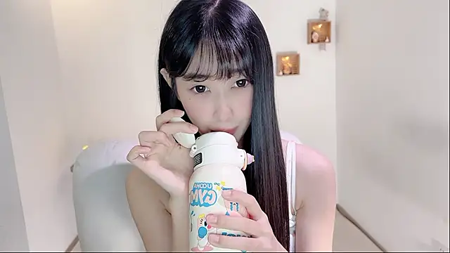 Snapshot of xiaooyee chatting on July 7, 2026, 2:43 pm xiaooyee online show from July 7, 2026, 2:43 pm