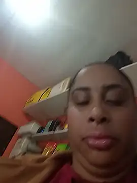 Snapshot of gatinha20257 chatting on July 5, 2026, 4:19 am gatinha20257 online show from July 5, 2026, 4:19 am